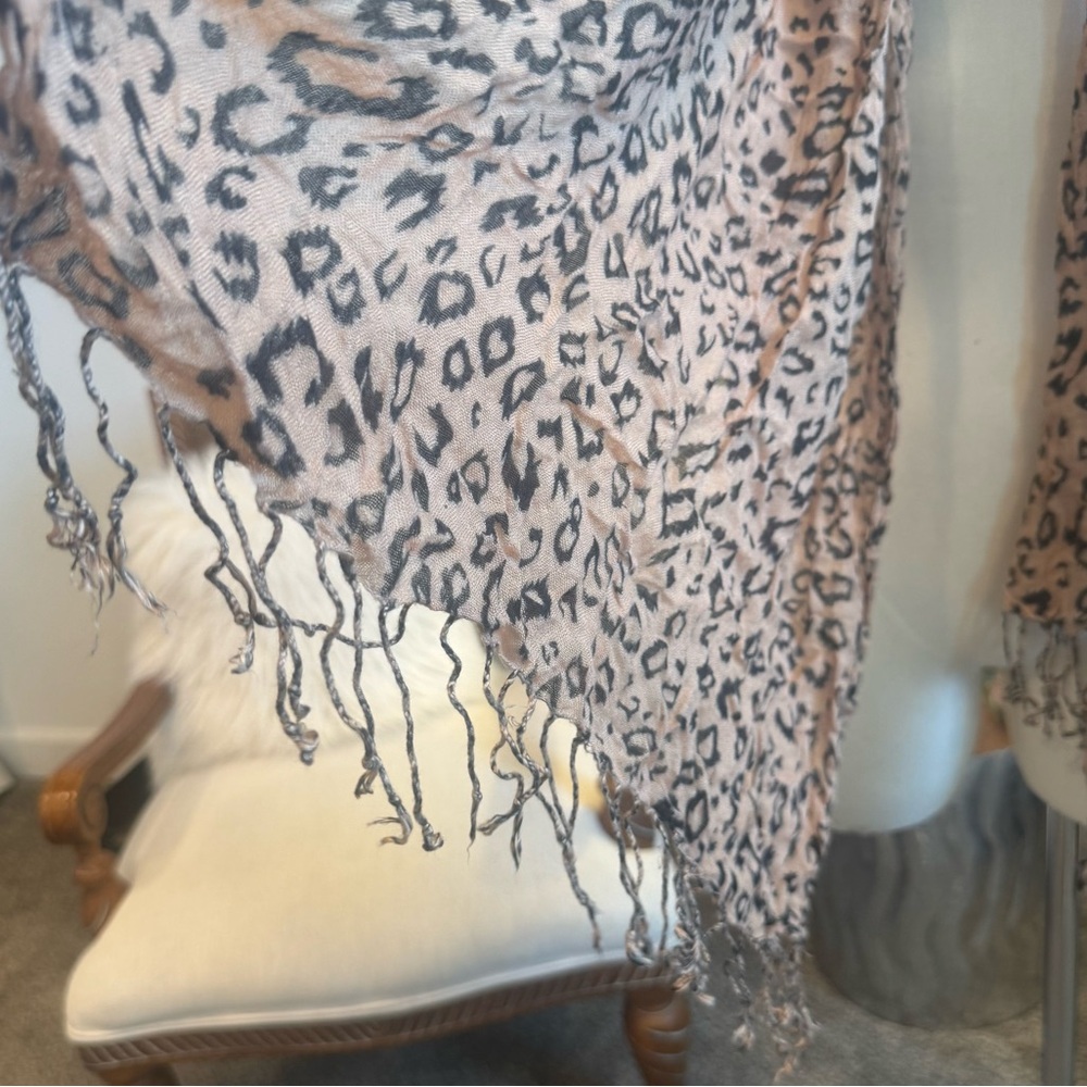 Leopard Print Scarf - Picture 2 of 3
